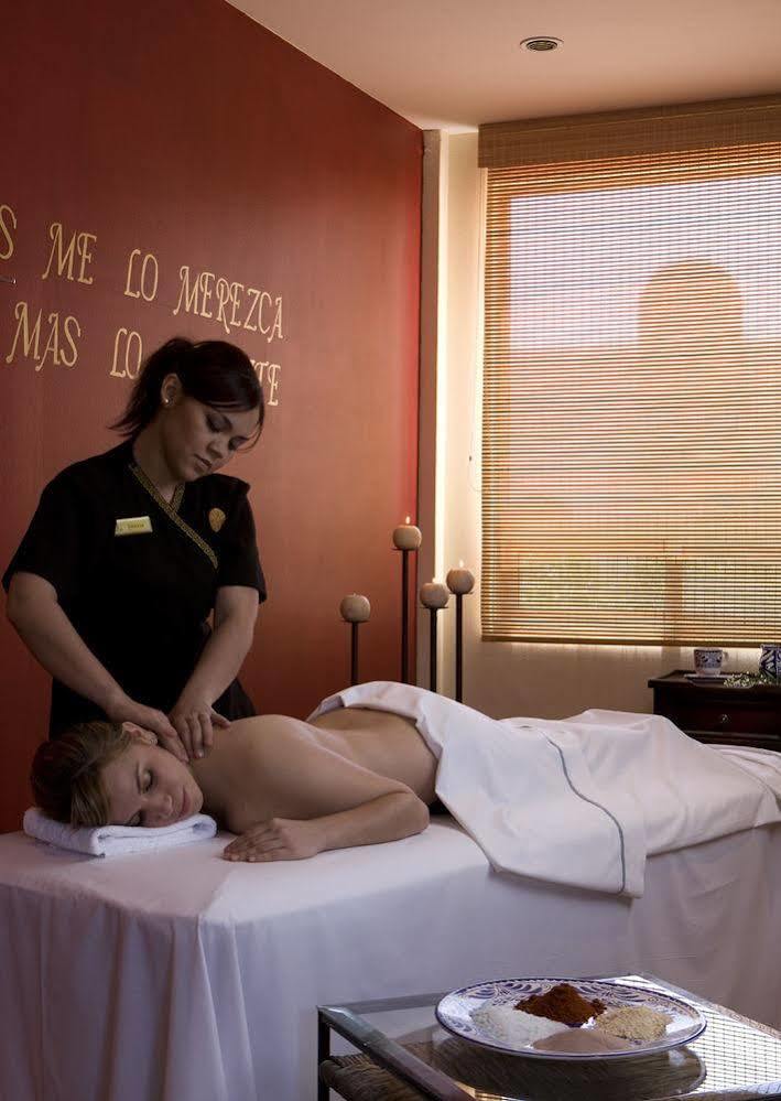 Fiesta Americana Hacienda Ixtapan De La Sal Exterior foto Massage